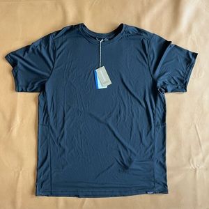Men’s L slim fit Patagonia Shirt